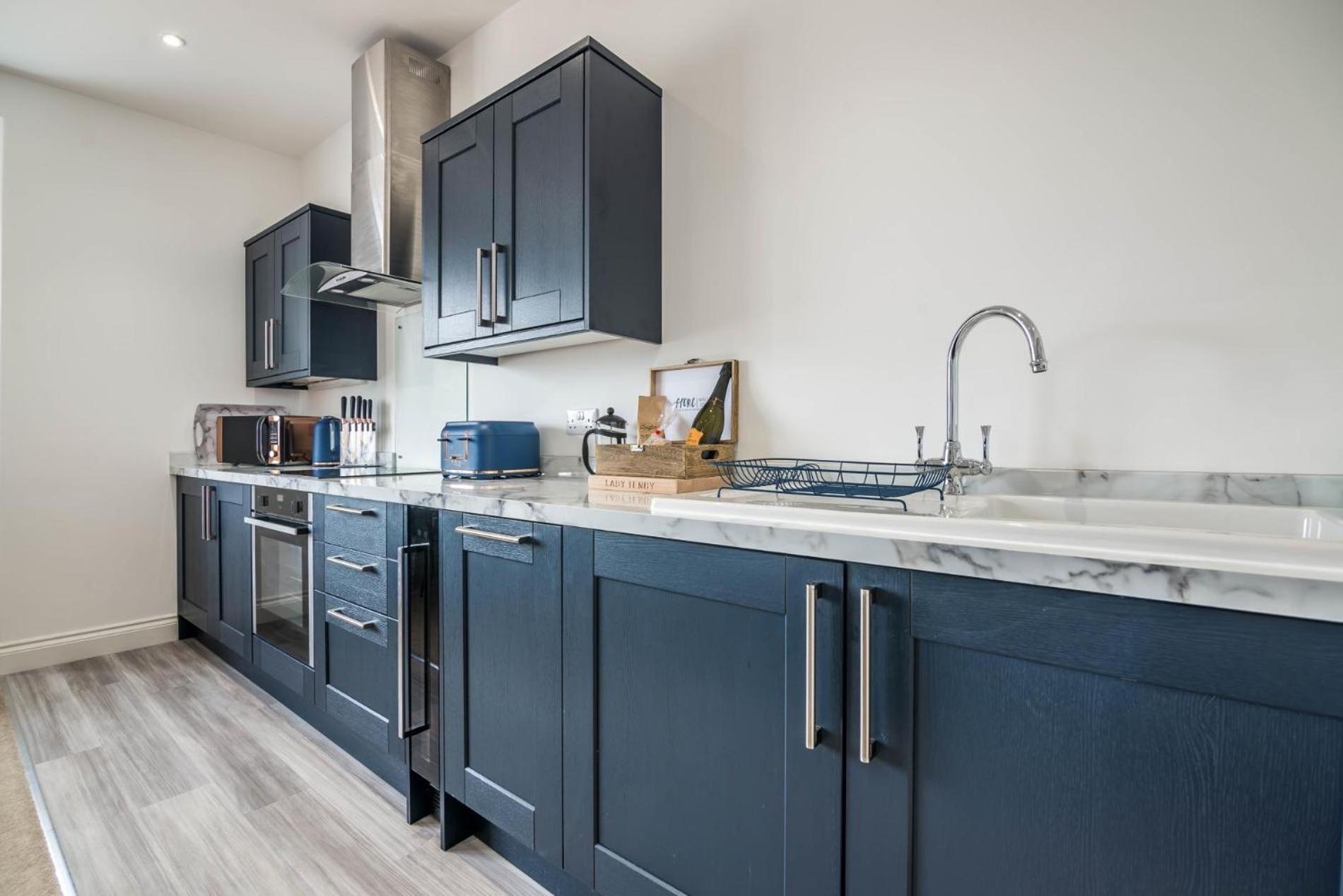 Lady Tenby - 2 Bedroom Apartment - Тенби Экстерьер фото