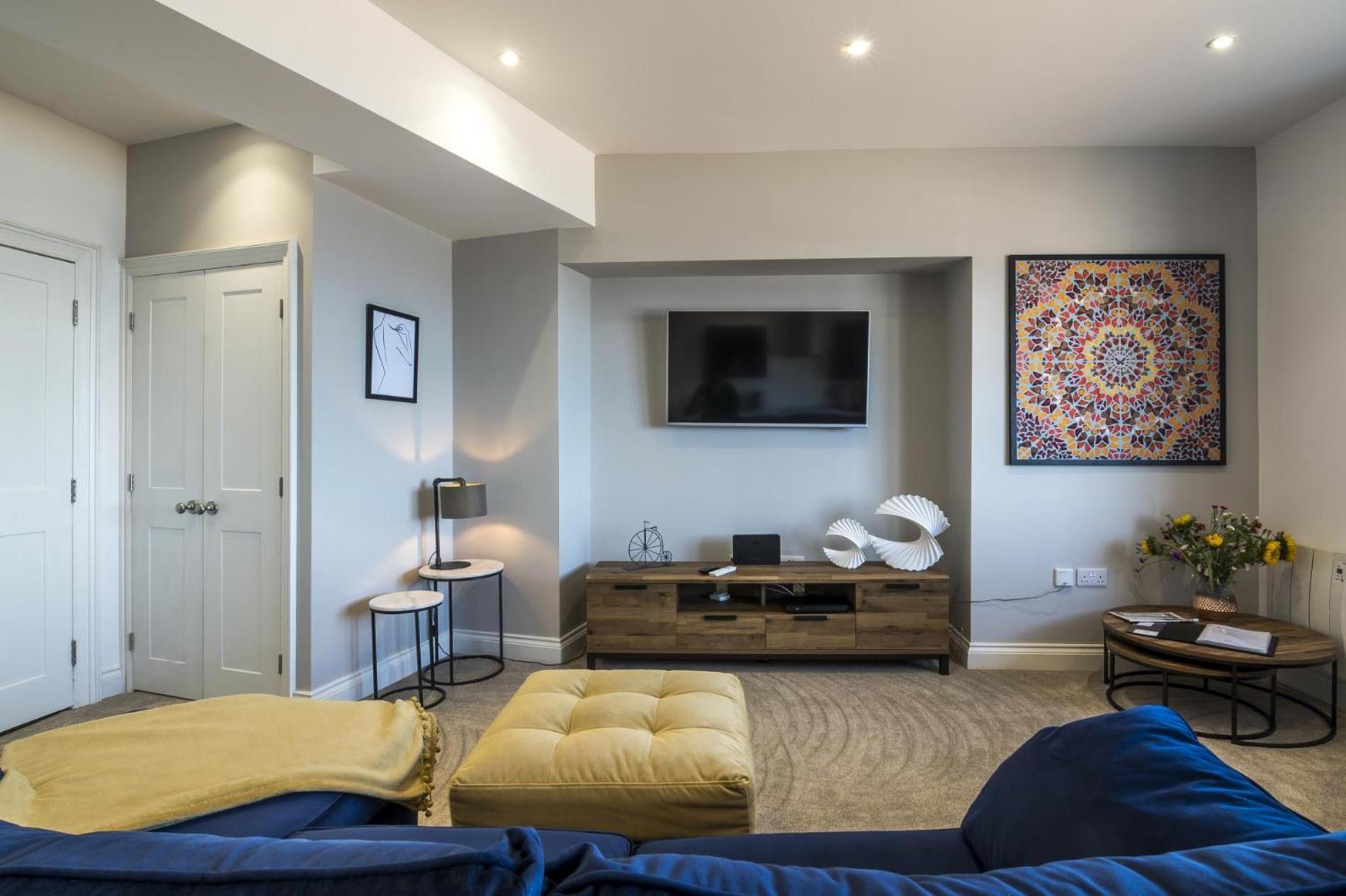 Lady Tenby - 2 Bedroom Apartment - Тенби Экстерьер фото