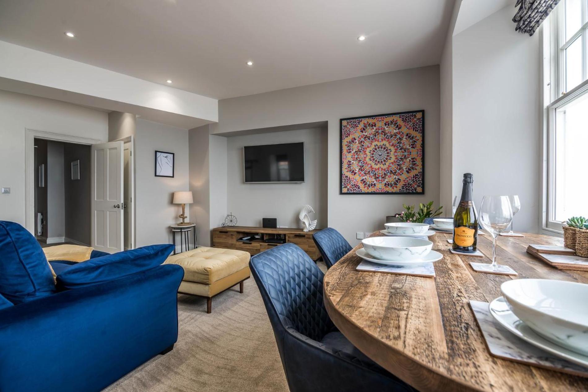 Lady Tenby - 2 Bedroom Apartment - Тенби Экстерьер фото